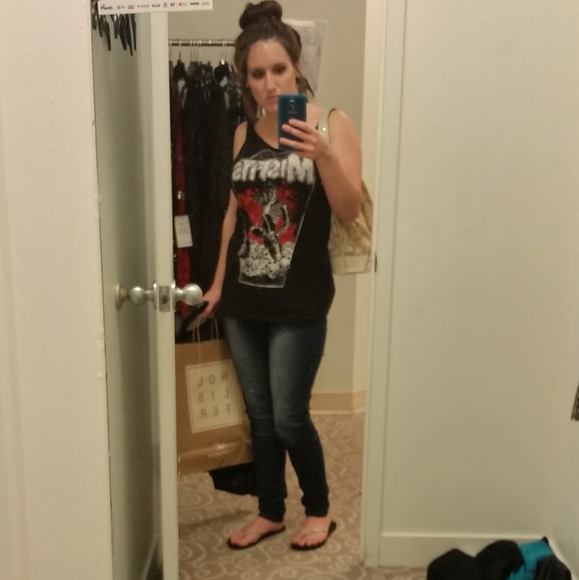 Meet your Posher, JoBeth - Picture 6 of 8